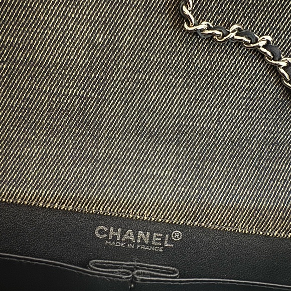 CHANEL DENIM CHOCOLATE BAR STITCH FLAP BAG - Picture 2 of 8